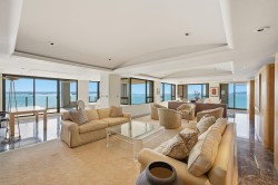 5-2250 Bellevue Avenue  West Vancouver, BC V7V 1C6