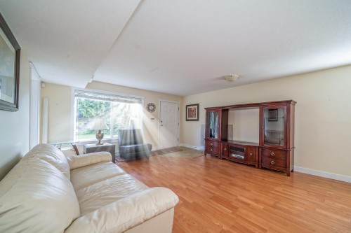 735 Schoolhouse Street, Coquitlam, BC 