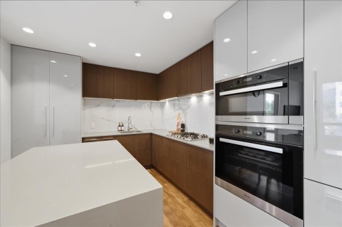 608-1675 Lions Gate Lane, North Vancouver, BC 
