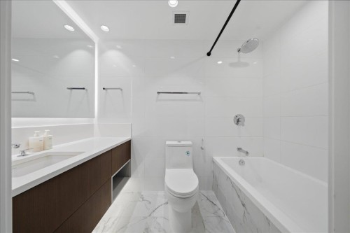608-1675 Lions Gate Lane, North Vancouver, BC 