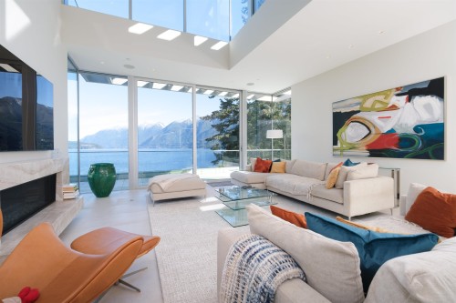 6911 Isleview Road, West Vancouver, BC 