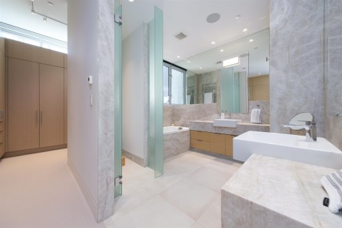 6911 Isleview Road, West Vancouver, BC 