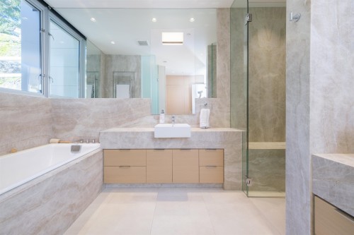 6911 Isleview Road, West Vancouver, BC 