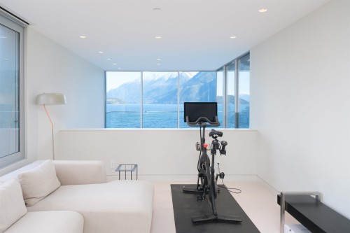 6911 Isleview Road, West Vancouver, BC 