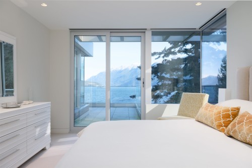 6911 Isleview Road, West Vancouver, BC 