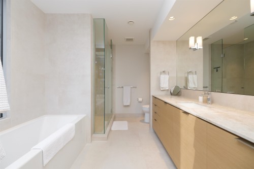6911 Isleview Road, West Vancouver, BC 