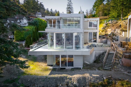 6911 Isleview Road, West Vancouver, BC 