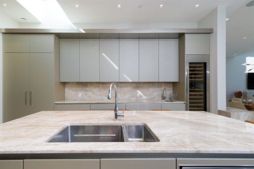 6911 Isleview Road, West Vancouver, BC 