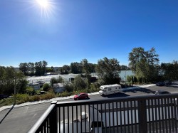 6-629 South Dyke Road New Westminster, BC V3M 0N3