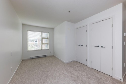 302-1677 Lloyd Avenue, North Vancouver, BC 