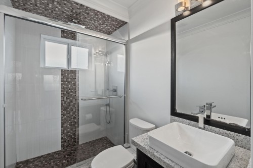 831 King Edward Avenue E, Vancouver, BC 
