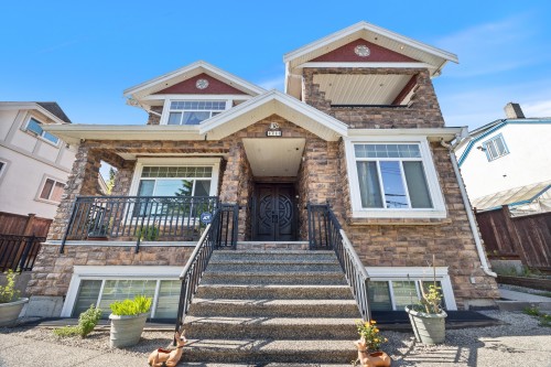 1711 Sixth Avenue  New Westminster, BC V3M 2C8