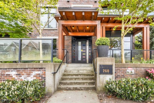 102-260 Salter Street, New Westminster, BC 