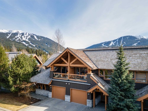 Week B-4726 Settebello Drive  Whistler, BC V8E 0Z4