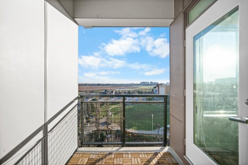 603-9399 Alexandra Road, Richmond, BC 