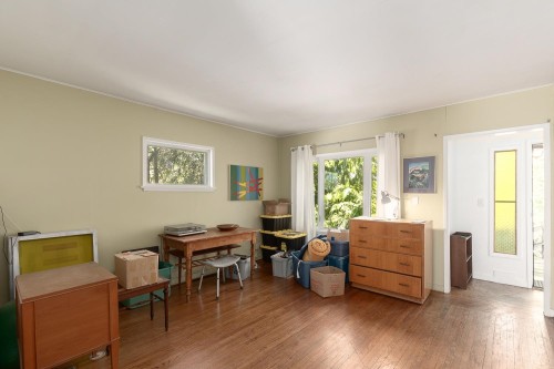 2002 13Th Avenue E, Vancouver, BC 