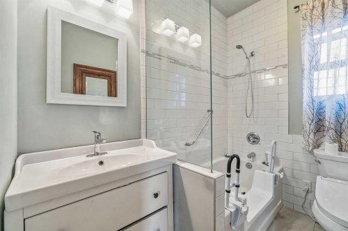 2497 Wall Street, Vancouver, BC 