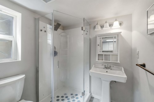 2497 Wall Street, Vancouver, BC 