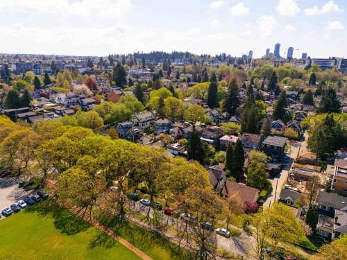 840 22Nd Avenue W, Vancouver, BC 