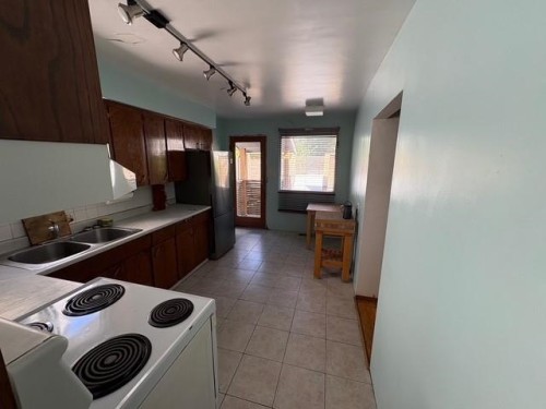 2274 Mclean Drive, Vancouver, BC 