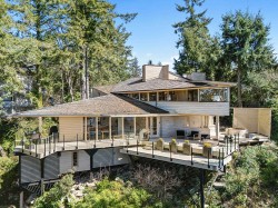 6011 Eagleridge Drive  West Vancouver, BC V7W 1W7