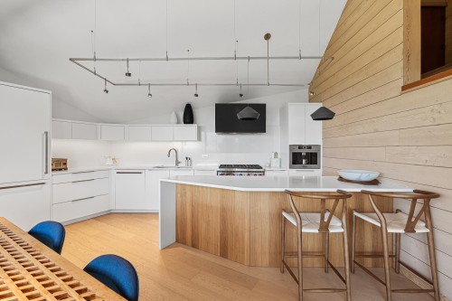 6011 Eagleridge Drive, West Vancouver, BC 