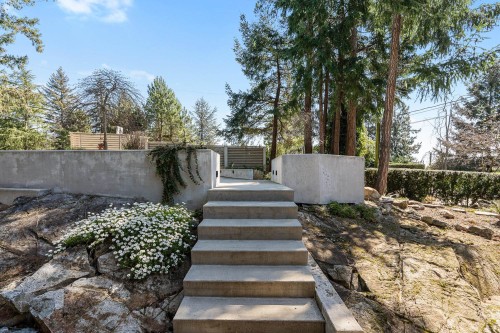 6011 Eagleridge Drive, West Vancouver, BC 