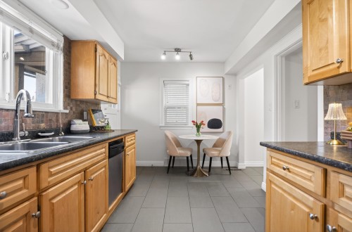 1009 14Th Avenue E, Vancouver, BC 