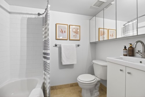 1009 14Th Avenue E, Vancouver, BC 