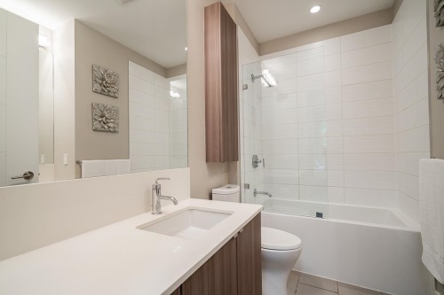 112-262 Salter Street, New Westminster, BC 
