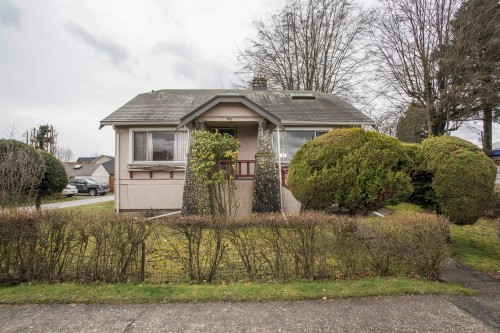 910 Eighth Street  New Westminster, BC V3M 3T2