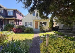 134 40th Avenue W Vancouver, BC V5Y 2R2