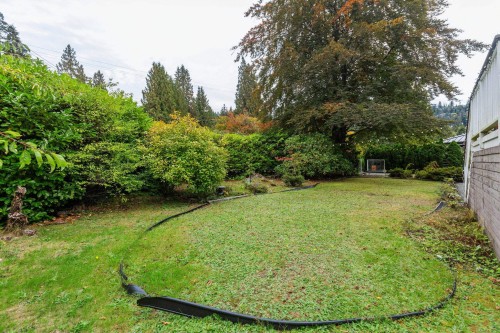 5607 Eagle Harbour Road, West Vancouver, BC 