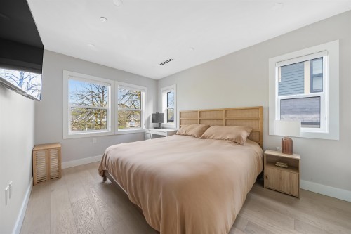 1758 14Th Avenue E, Vancouver, BC 