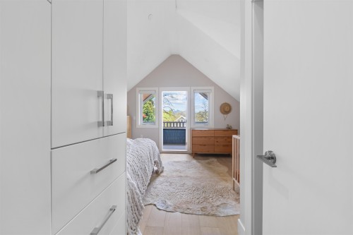 1758 14Th Avenue E, Vancouver, BC 