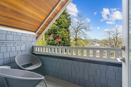 1758 14Th Avenue E, Vancouver, BC 