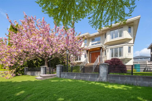 4993 Venables Street, Burnaby, BC 