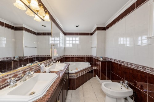 4993 Venables Street, Burnaby, BC 