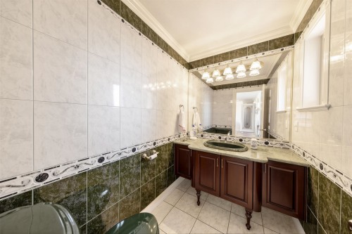 4993 Venables Street, Burnaby, BC 