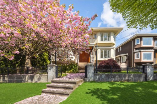 4993 Venables Street, Burnaby, BC 