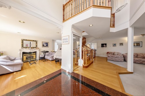 4993 Venables Street, Burnaby, BC 