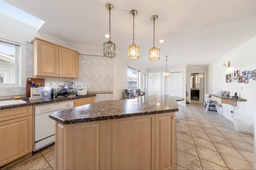 4993 Venables Street, Burnaby, BC 