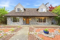 80 Courtney Crescent New Westminster, BC V3L 4M2