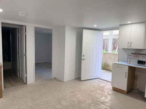 7520 Canada Way, Burnaby, BC 