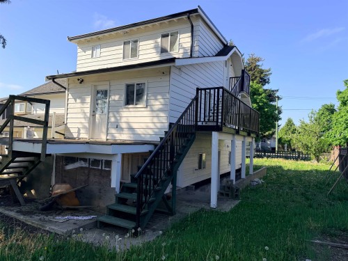 7520 Canada Way, Burnaby, BC 