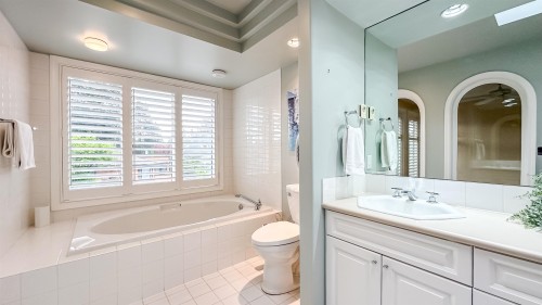 1737 16Th Avenue W, Vancouver, BC 