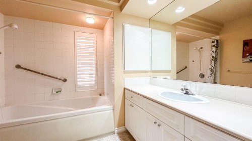 1737 16Th Avenue W, Vancouver, BC 