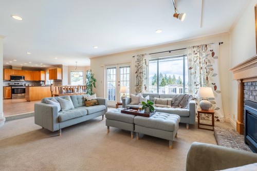 580 Clearwater Way, Coquitlam, BC 
