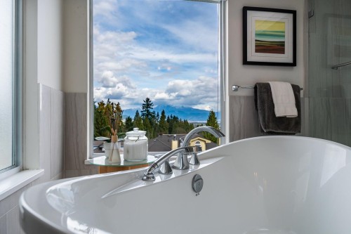 580 Clearwater Way, Coquitlam, BC 