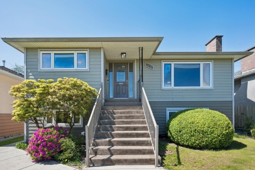 7621 Elliott Street, Vancouver, BC 